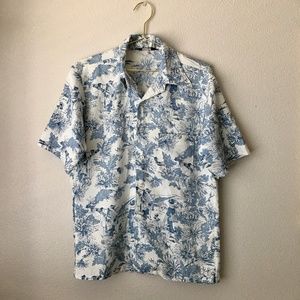 Vintage JC Penney Men's Blue and White Print  Button Front Shirt